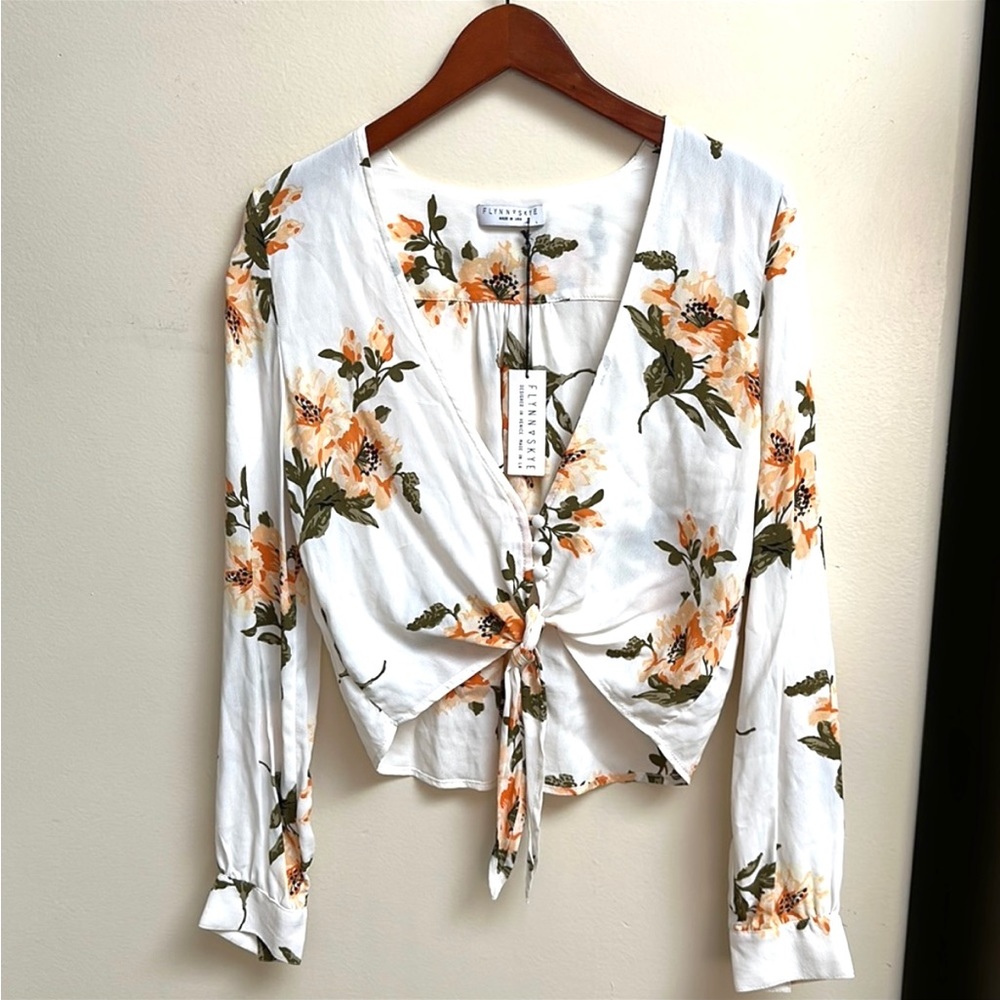 NWT Flynn Skye Floral Top